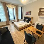 Pear Apartment